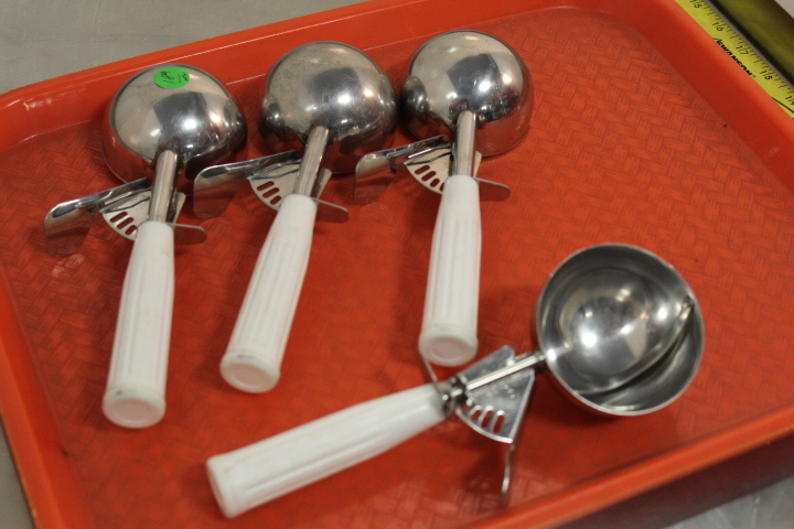 lot 189 image: #2 Dishers