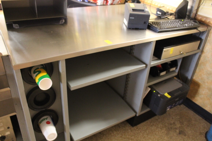 lot 9 image: Cash register Station - SS top