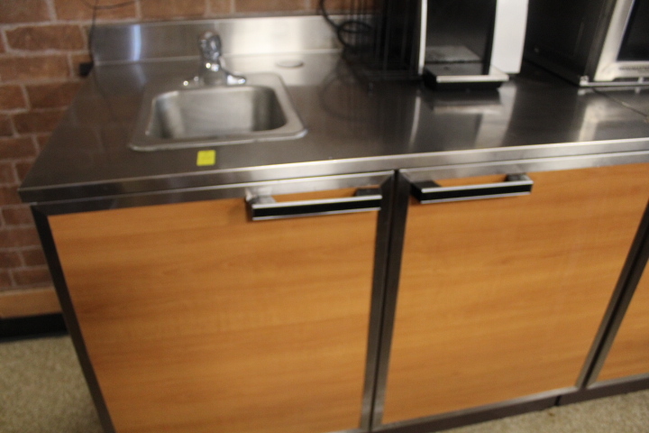 lot 11 image: Work top table  cabinet w hand sink and SS top