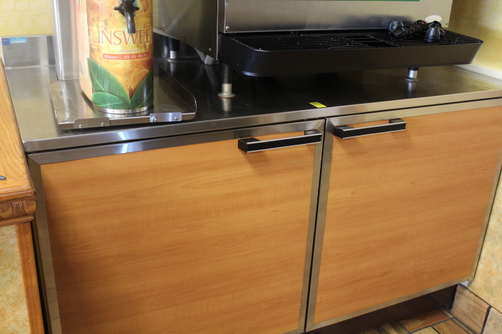 lot 35 image: 5 SS worktop table  cabinet