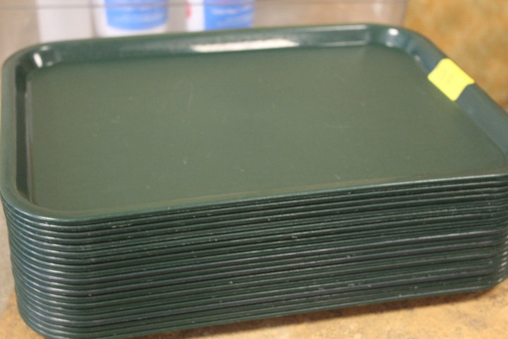 lot 62 image: Lunch Tray lot