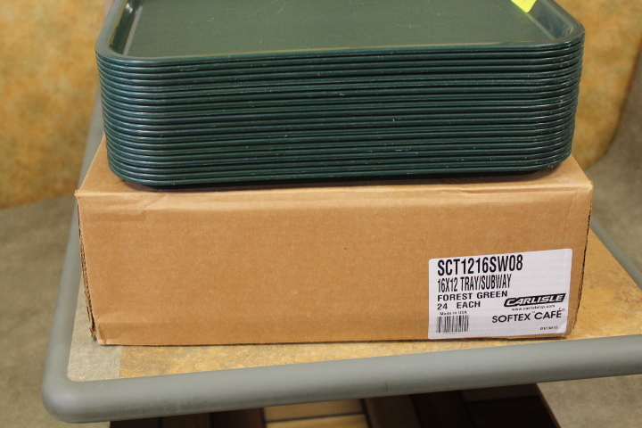 lot 63 image: Lunch Trays