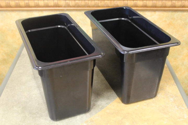 lot 66 image: 13 rd size insert pans