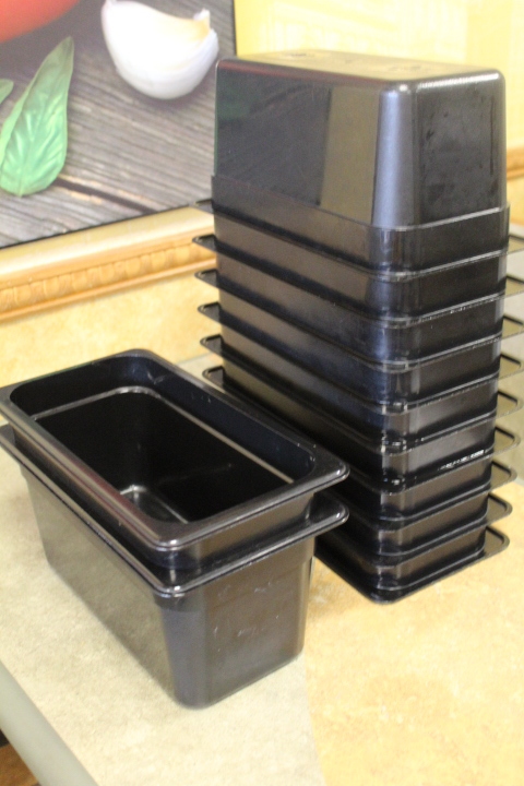 lot 67 image: 13 rd size insert pans