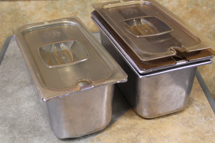 lot 71 image: 13 rd size insert pans