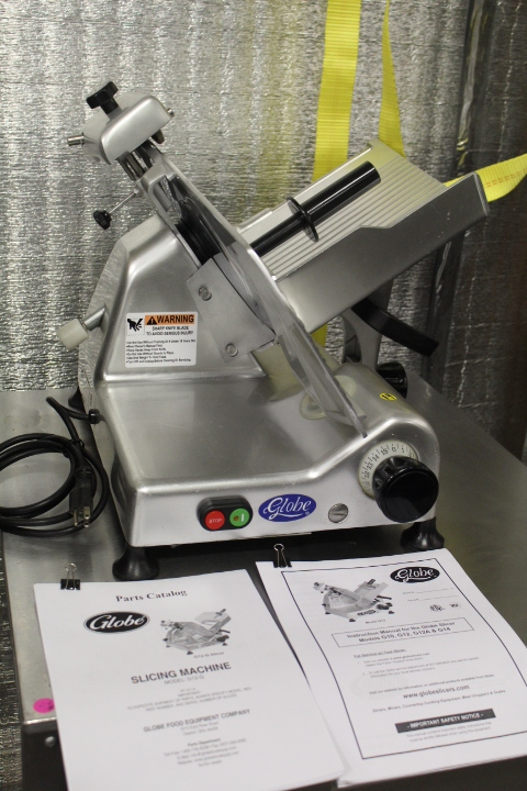 lot 14 image: Deli SLICER by Globe