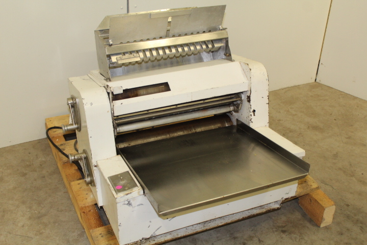 lot 29 image: Dough Sheeter