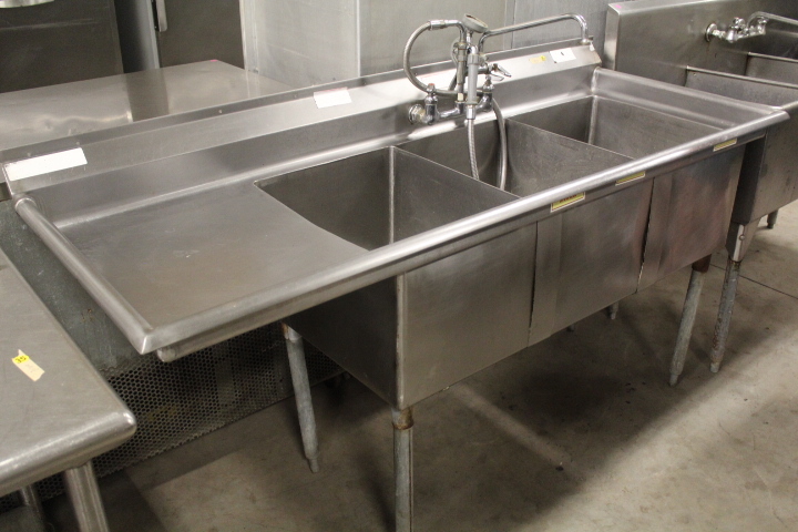 lot 36 image: 3-Bay Sink