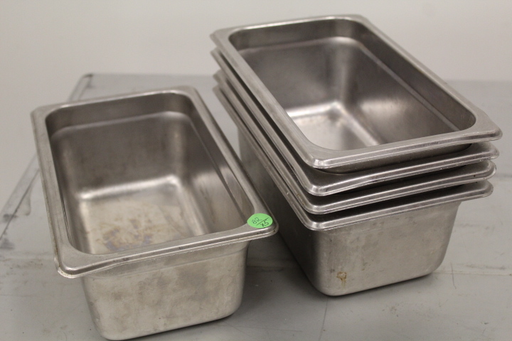 lot 82 image: 14 size Insert Pans