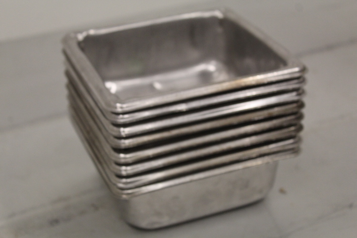 lot 84 image: 16 Size Insert Pans