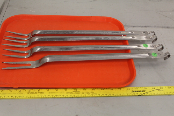 lot 93 image: 22 Serving Forks
