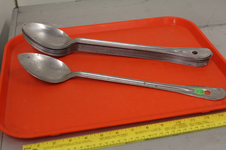 lot 99 image: 16 Serving  Basting Spoons