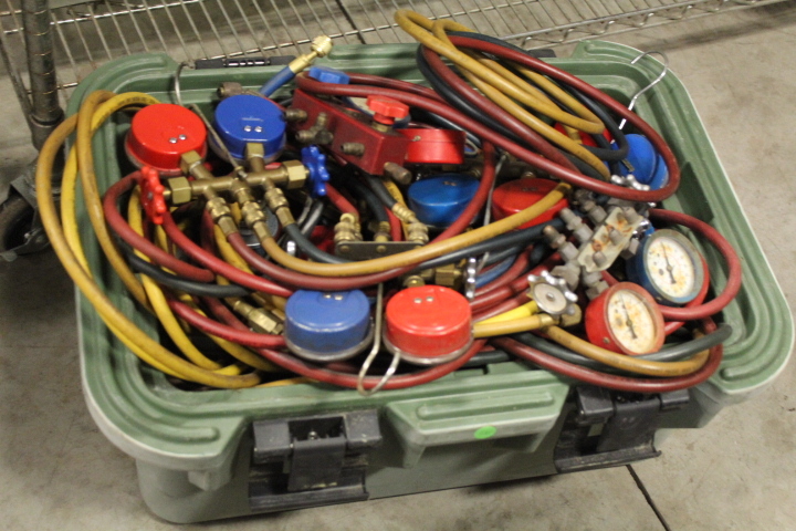 lot 135 image: Refrigeration Gauges Lot