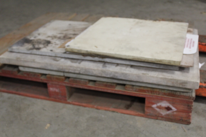 lot 137 image: Oven Stone Lot