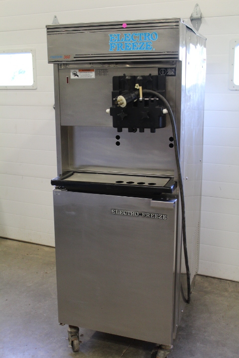 lot 146 image: Electro Freeze Ice Cream Machine