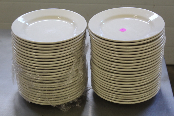 lot 150 image: 8.25 Plates  Shooting targets