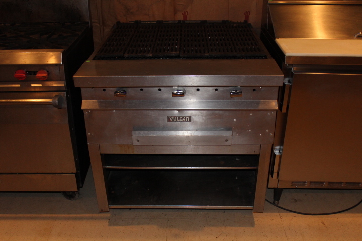 lot 2 image: Vulcan Radiant Charboiler