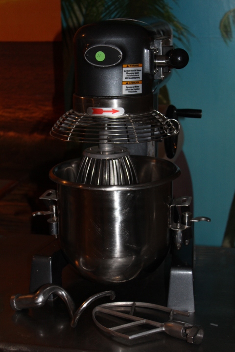 lot 11 image: 10 Quart Mixer