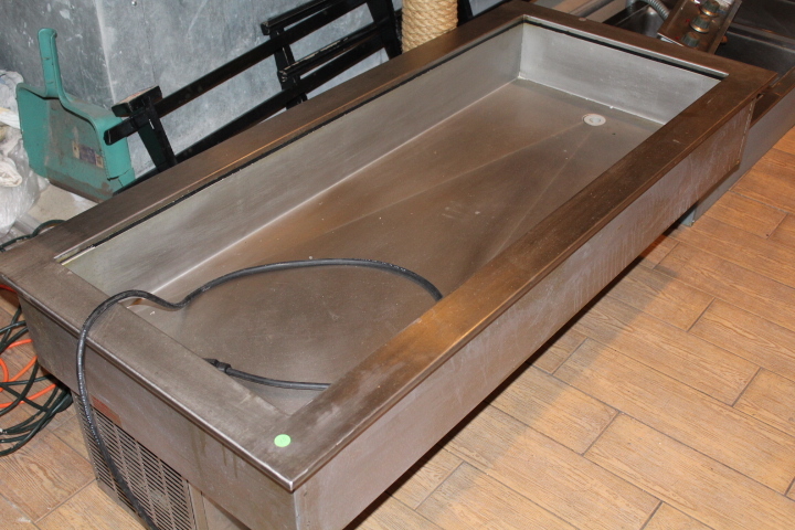 lot 15 image: APW Wyott drop in cold well