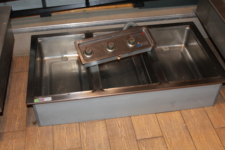 lot 16 image: Wells drop in steam warmer