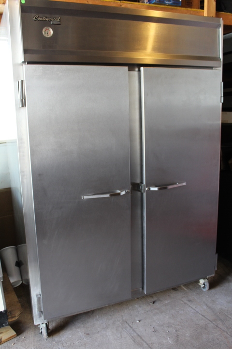 lot 18 image: 2 Door Refrigerator