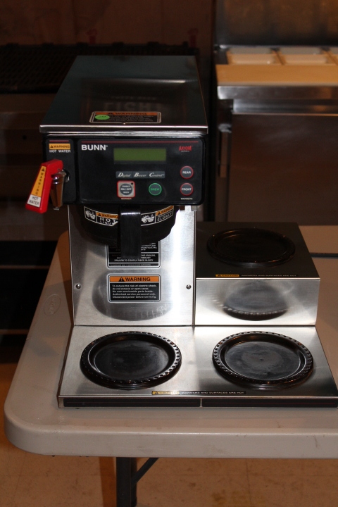 lot 20 image: Bunn Coffee maker