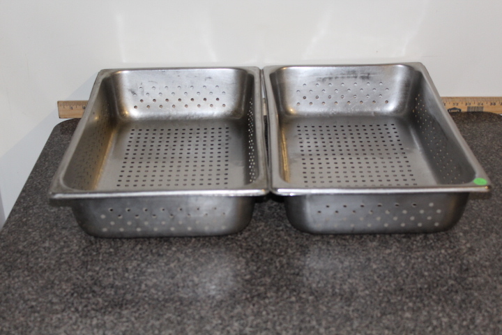 lot 45 image: Full size perforated pans