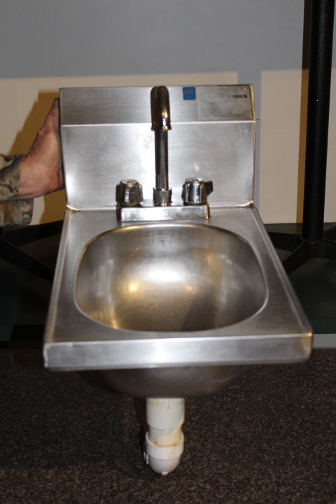 lot 119 image: Hand Sink