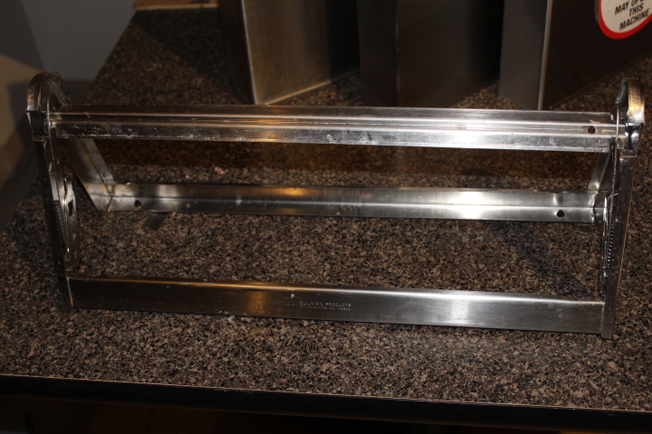 lot 125 image: Butcher paper holder