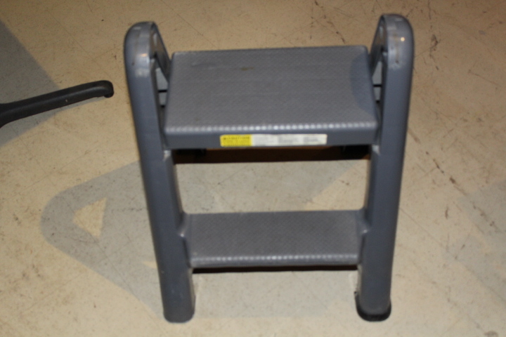 lot 135 image: Step Stool