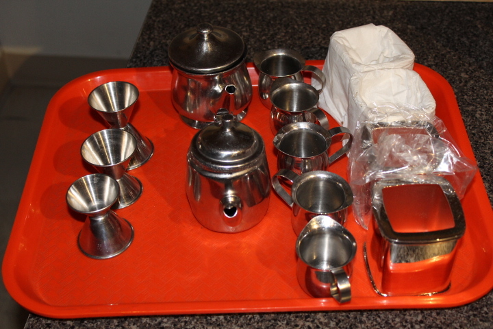 lot 133 image: Mixed creamer lot