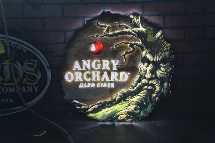 lot 18 image: Angry Orchard