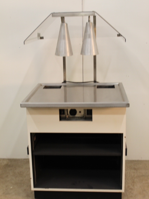 lot 28 image: Carving Station