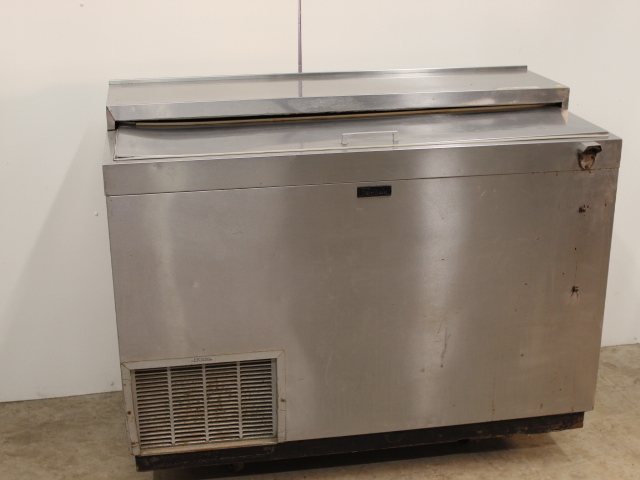 lot 48 image: Bottle Cooler