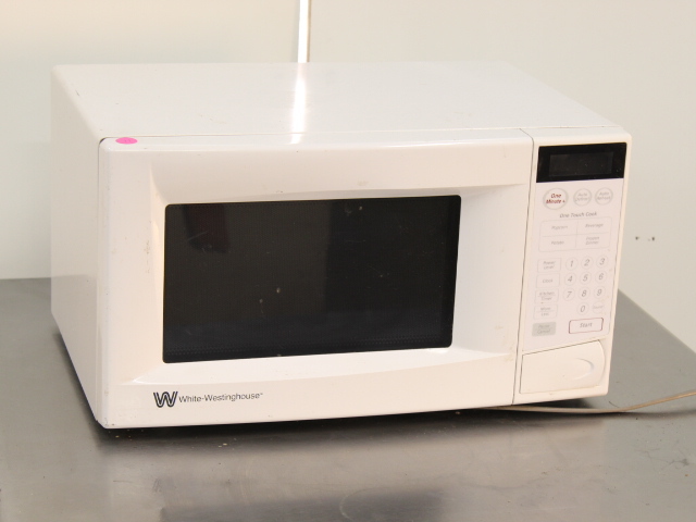 lot 71 image: Microwave