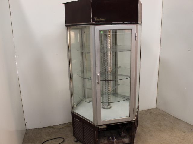 lot 75 image: Traulsen Rotating Refrigerator Display  Dessert Cabinet