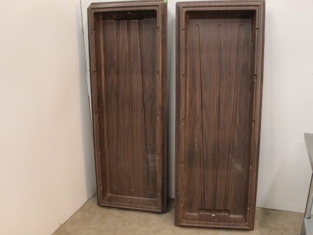 lot 78 image: Poly Salad Bars  Ice Bins