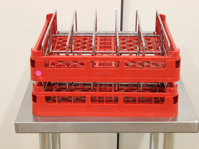 lot 97 image: Two Dish Rack