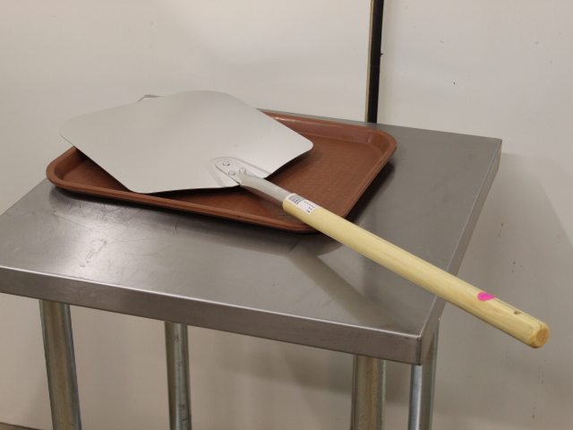 lot 113 image: 36 Pizza Peel - NEW