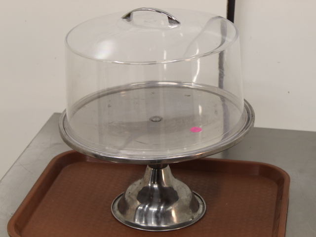 lot 118 image: Cake Stand wCover