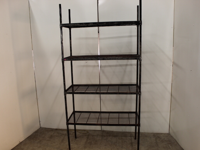 lot 135 image: Metro Style Shelving - 4 tier