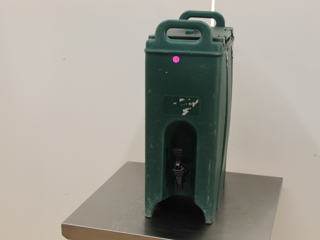 lot 138 image: Drink Carrier
