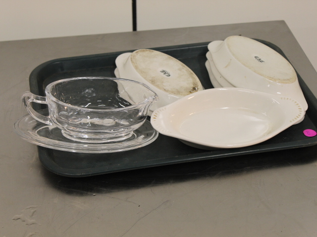 lot 171 image: Baking Dish Lot