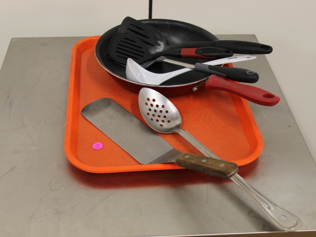 lot 174 image: Frying Pan wUtensils Lot