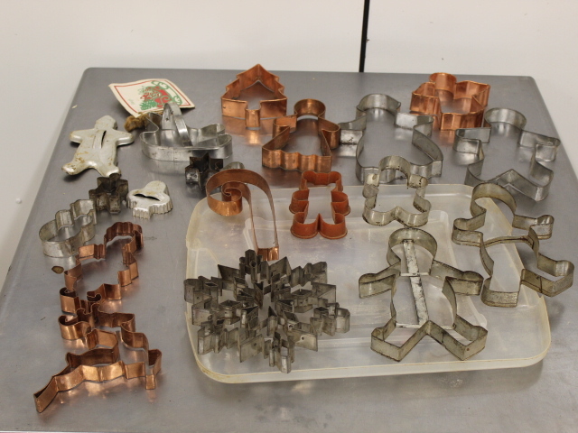 lot 197 image: Christmas Cookie Cutters