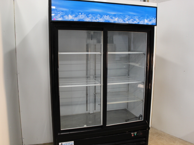 lot 7A image: 2 Glass Door Merchandiser