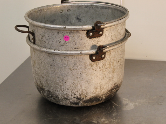 lot 204 image: Kettles