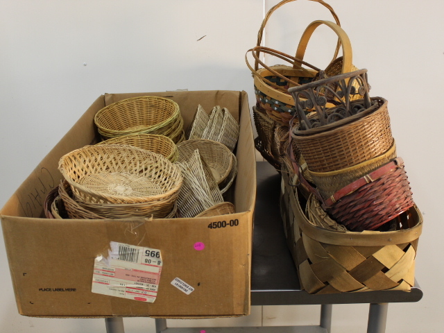 lot 208 image: Basket Lot