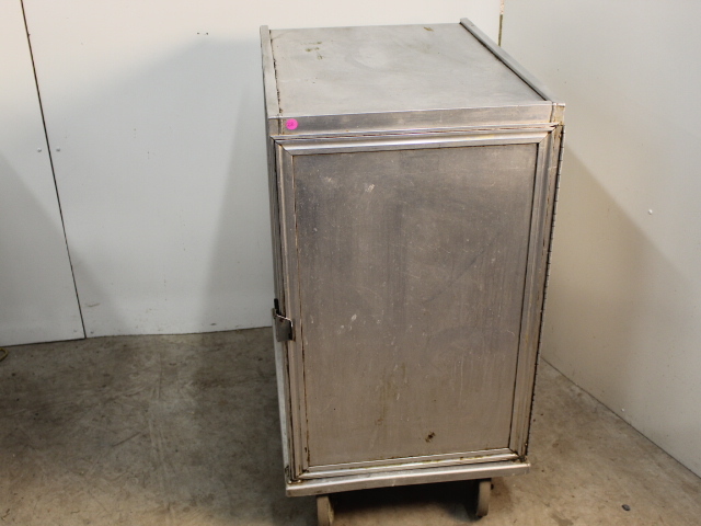 lot 218 image: Full Size Sheet Pan Box