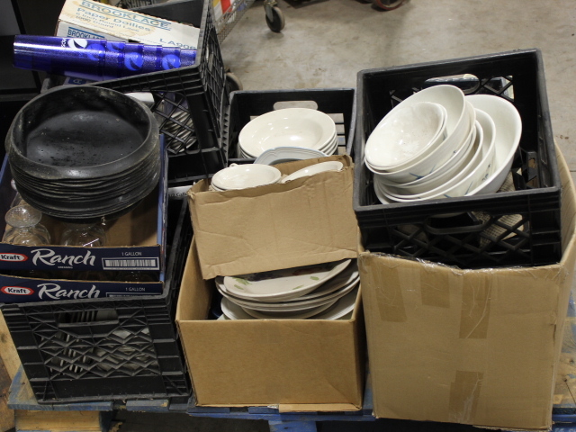 lot 229 image: Skid Lot
